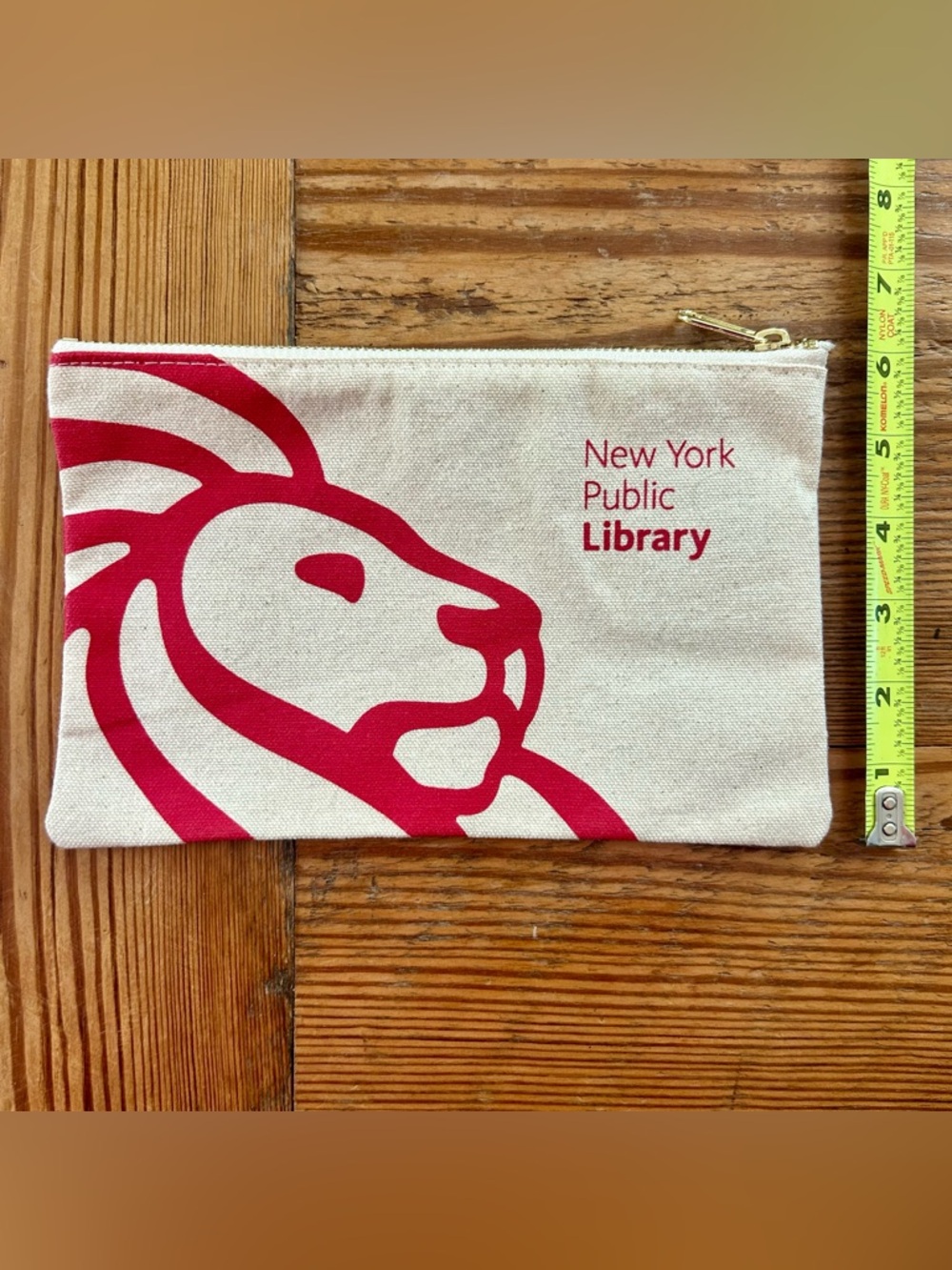 NWT Exclusive NYPL New York Public Library Zippered Pouch Charles Dickens Quote - Picture 7 of 7